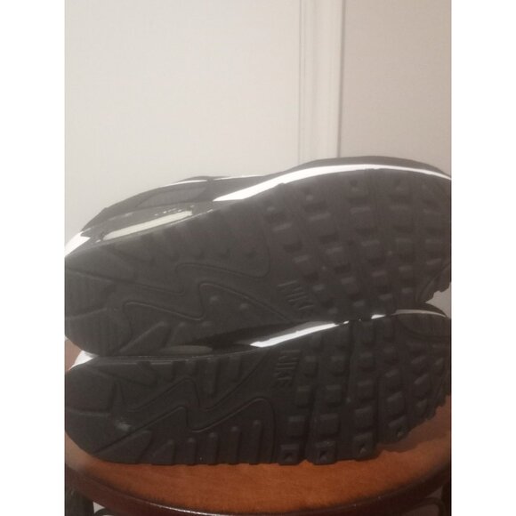 Nike Womens Air Max 90 CQ2560-001 Black Running Shoes Sneakers Size 9.5 - Picture 3 of 13